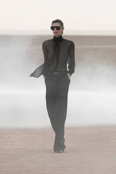 Look 4